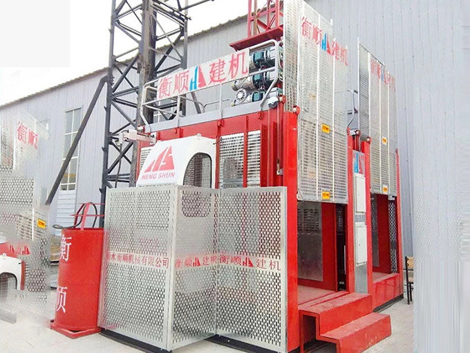 SC200/200施工電梯